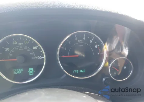 2011 Jeep Wrangler Unlimited Rubicon z USA, uszkodzony, nr VIN 1J4HA6H13BL627626